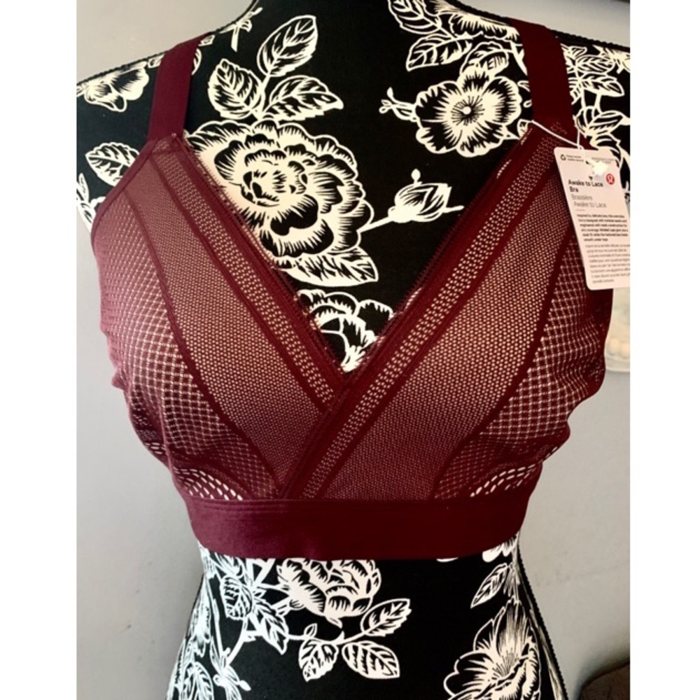 Lululemon Awake to Lace Bra 34E NWT